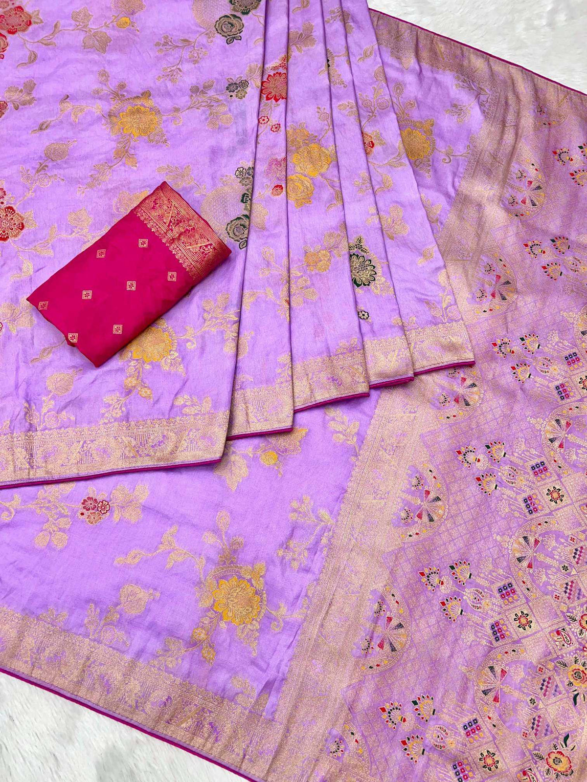 Aekshita Dola Silk Saree