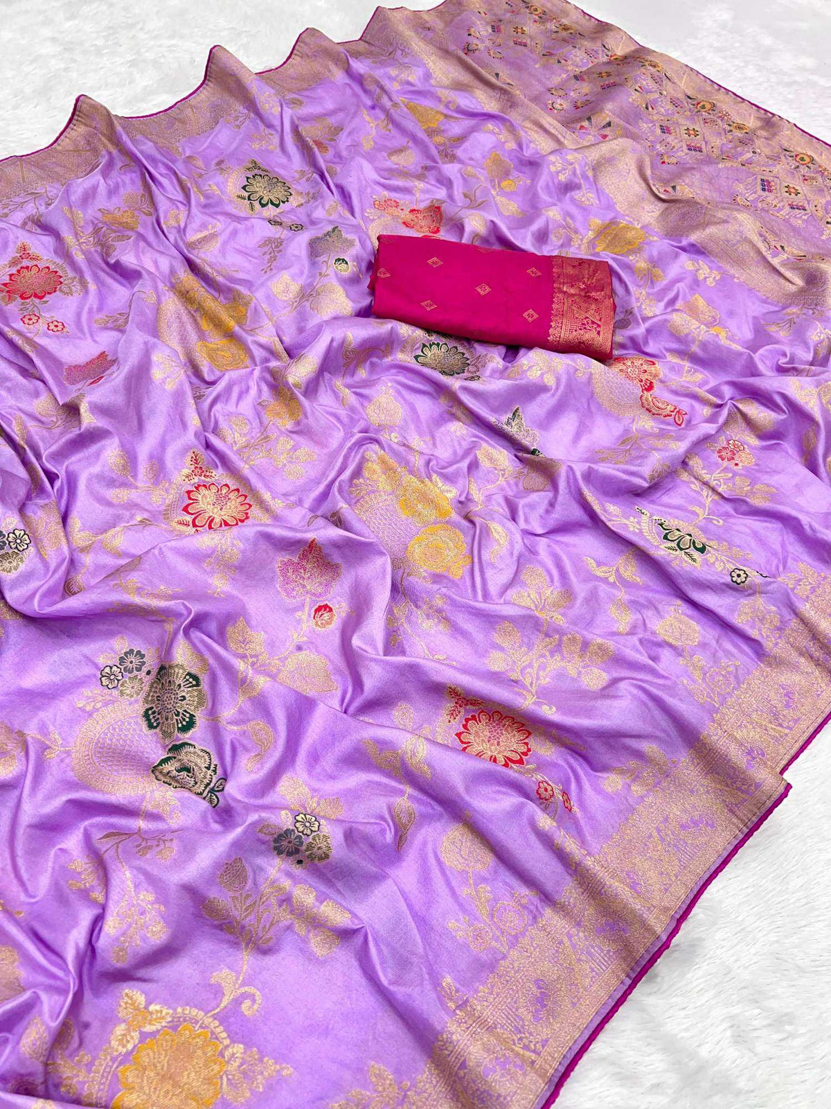 Aekshita Dola Silk Saree