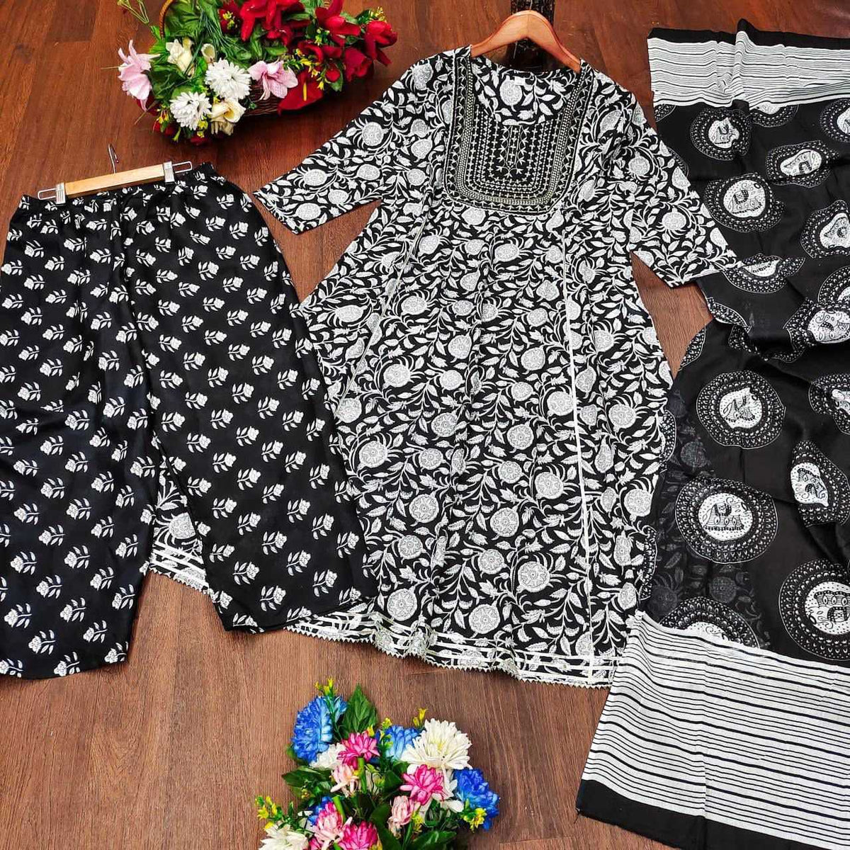 Aaradhya Cotton Printed Gown