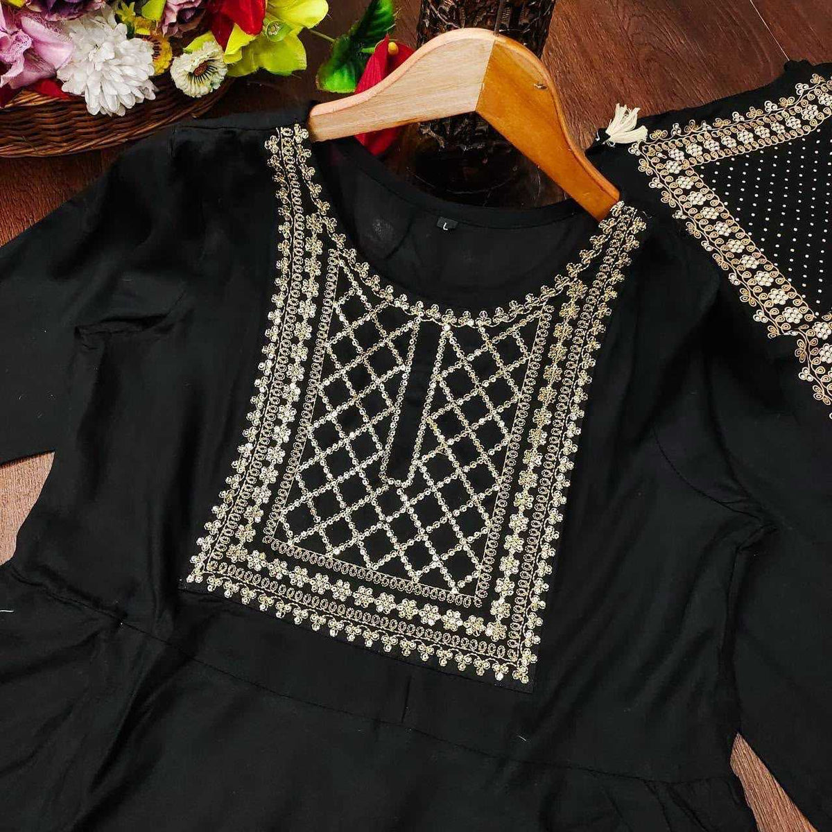 Aaradhya Rayon Ladies Suit