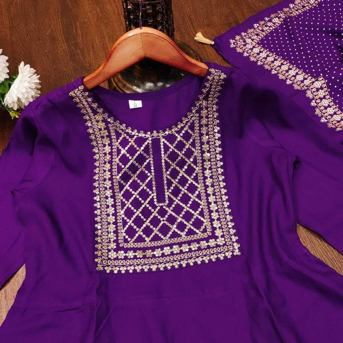 Aaradhya Rayon Ladies Suit