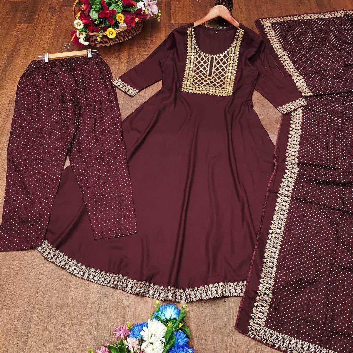Aaradhya Rayon Ladies Suit