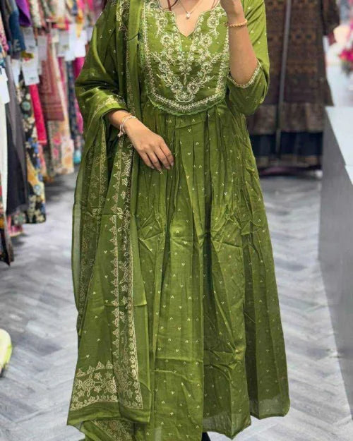 Anaya Rayon Ladies Suit