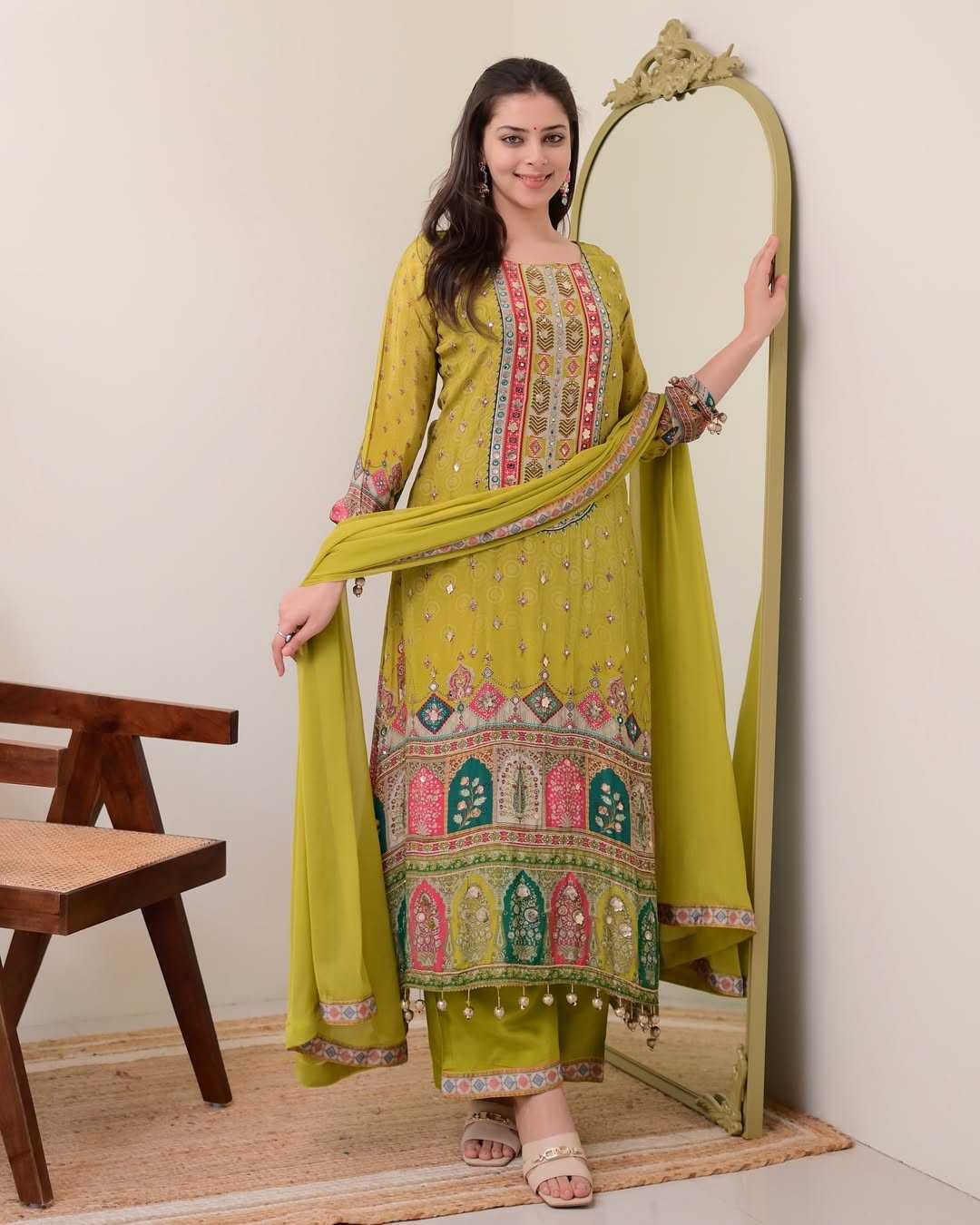 Chinon Palazzo Suit
