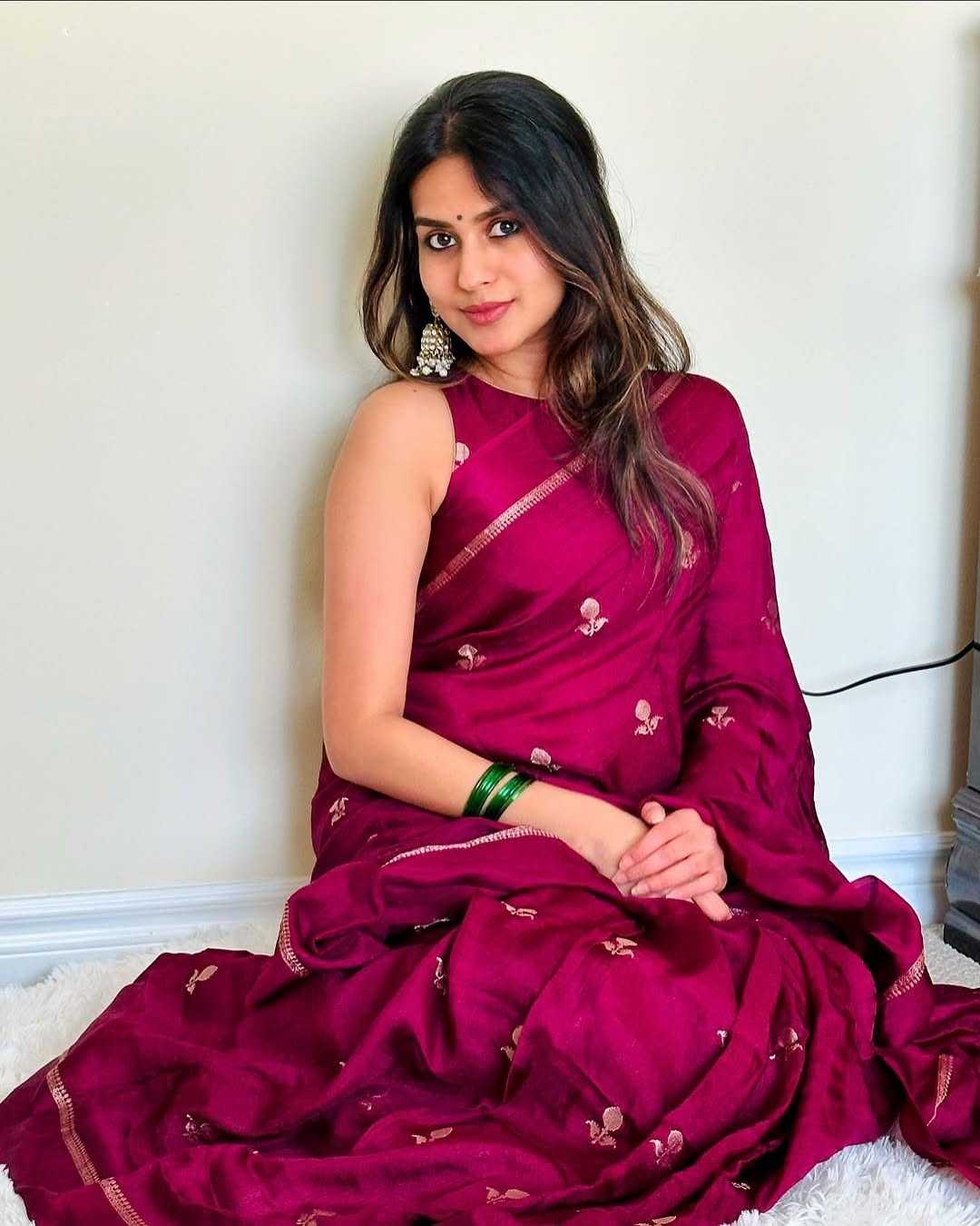 Viscose Jacquard Saree