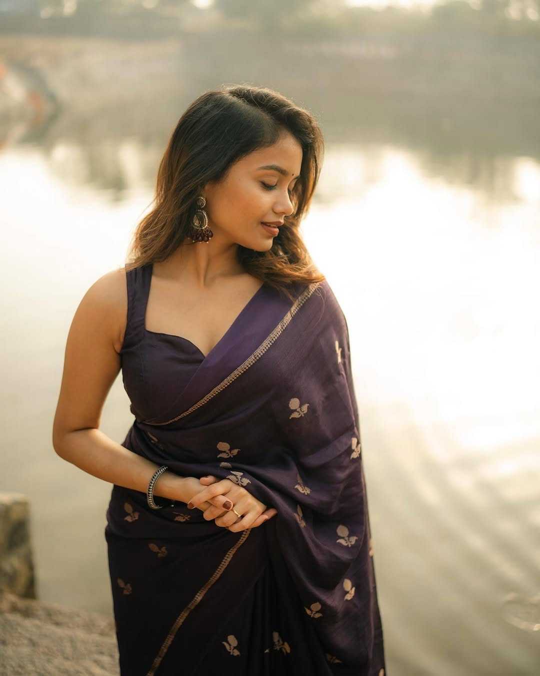 Viscose Jacquard Saree