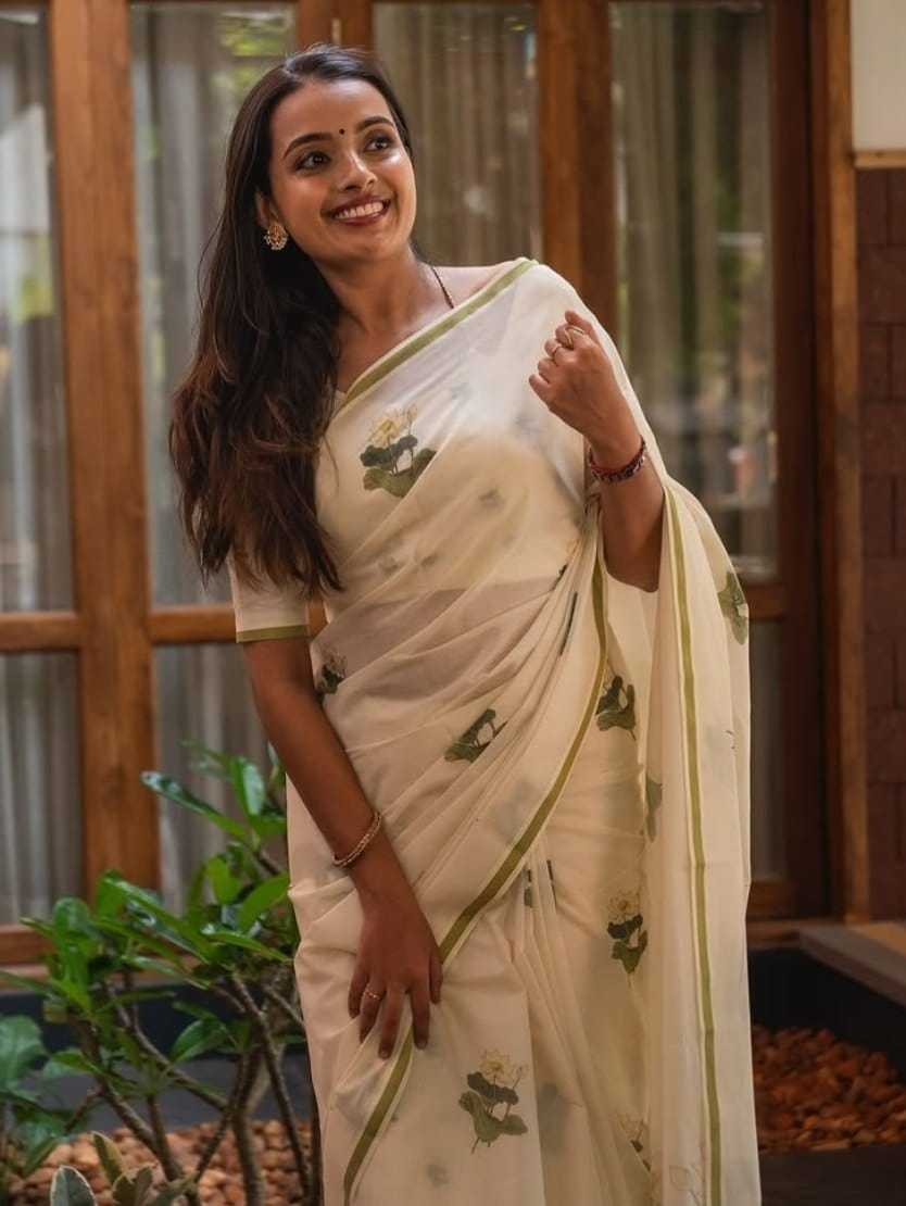 Linen Printed Saree in Off White