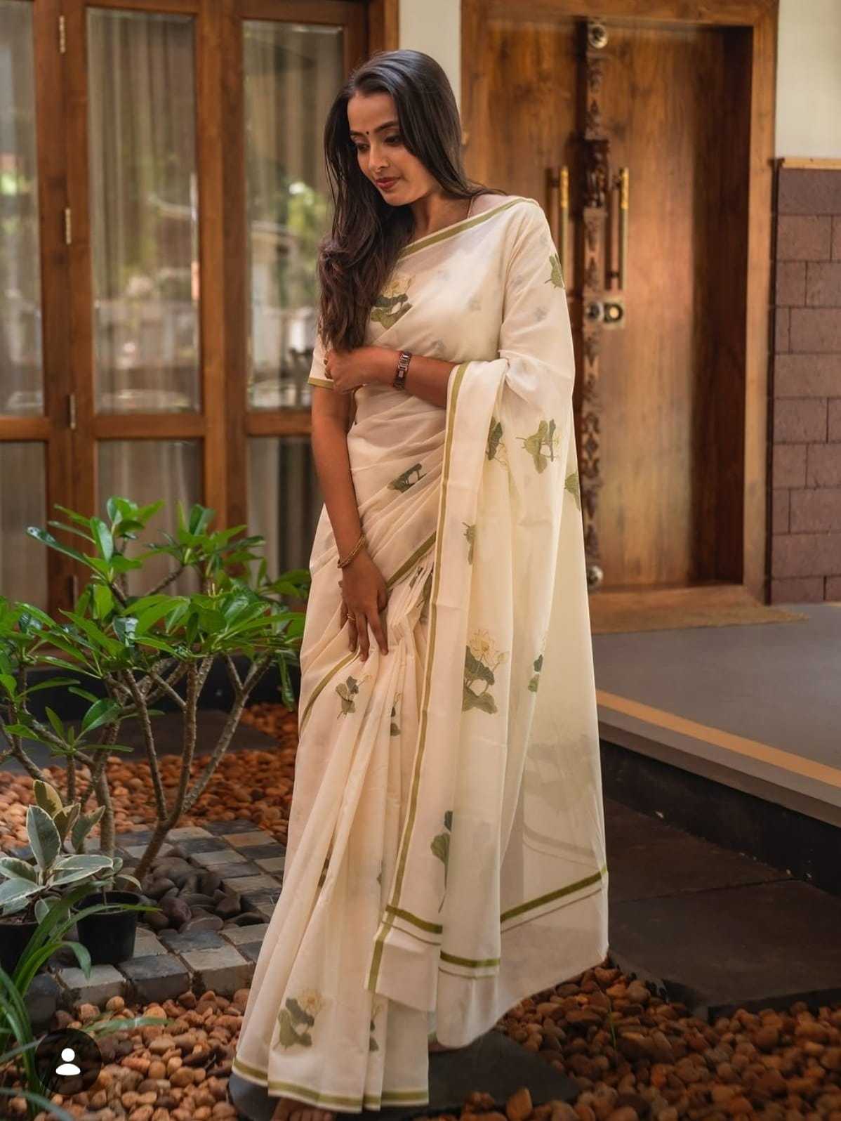 Linen Printed Saree in Off White