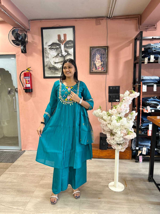 Heavy Roman Silk Embroidery Suit in Purple