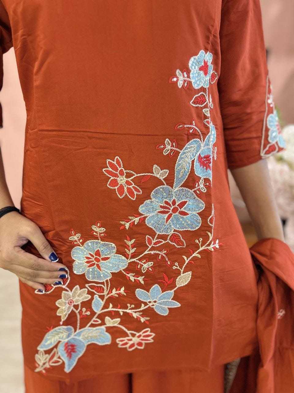 SET Heavy Roman Silk Embroidery Suit