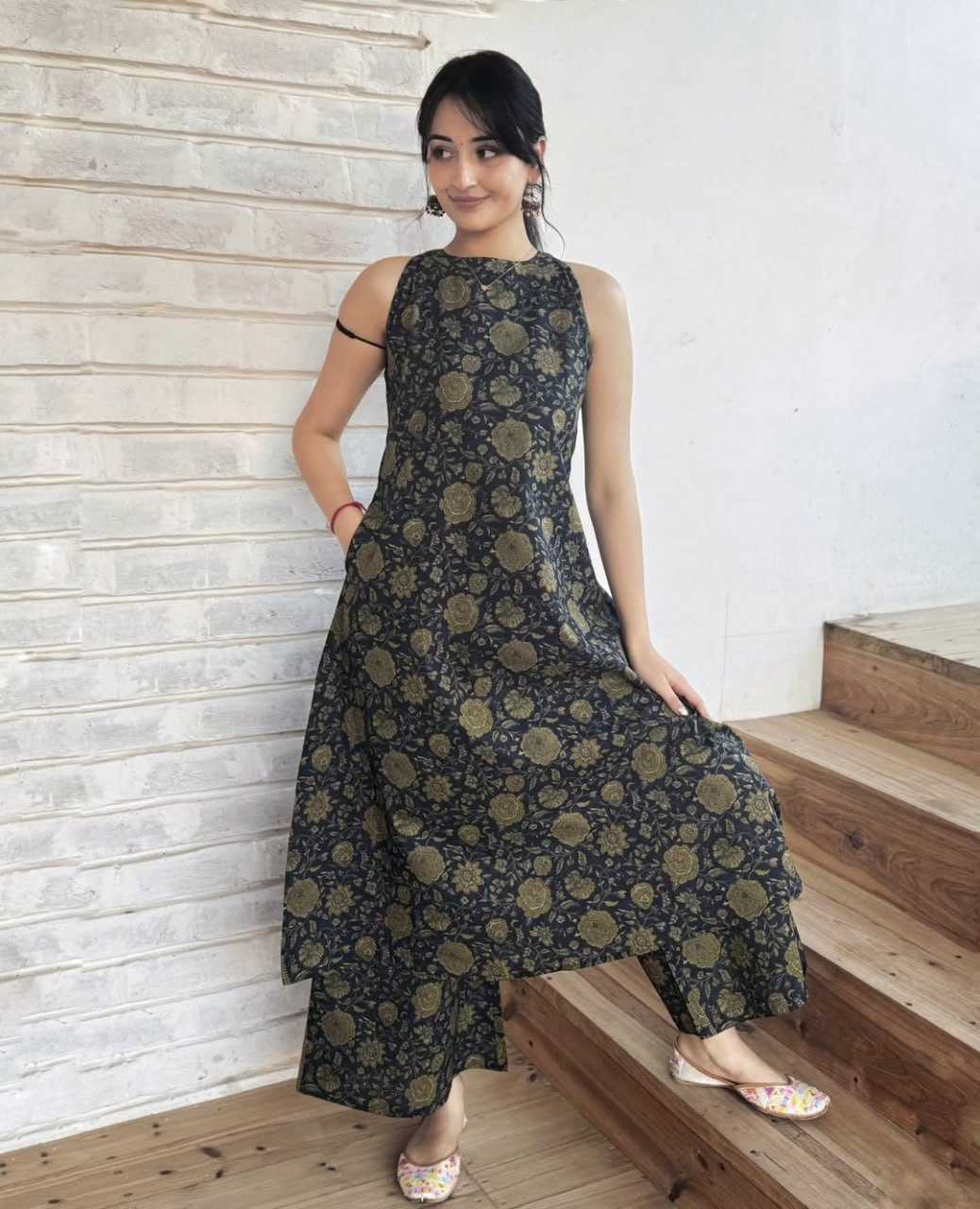 Inch Linen Party Wear Kurti