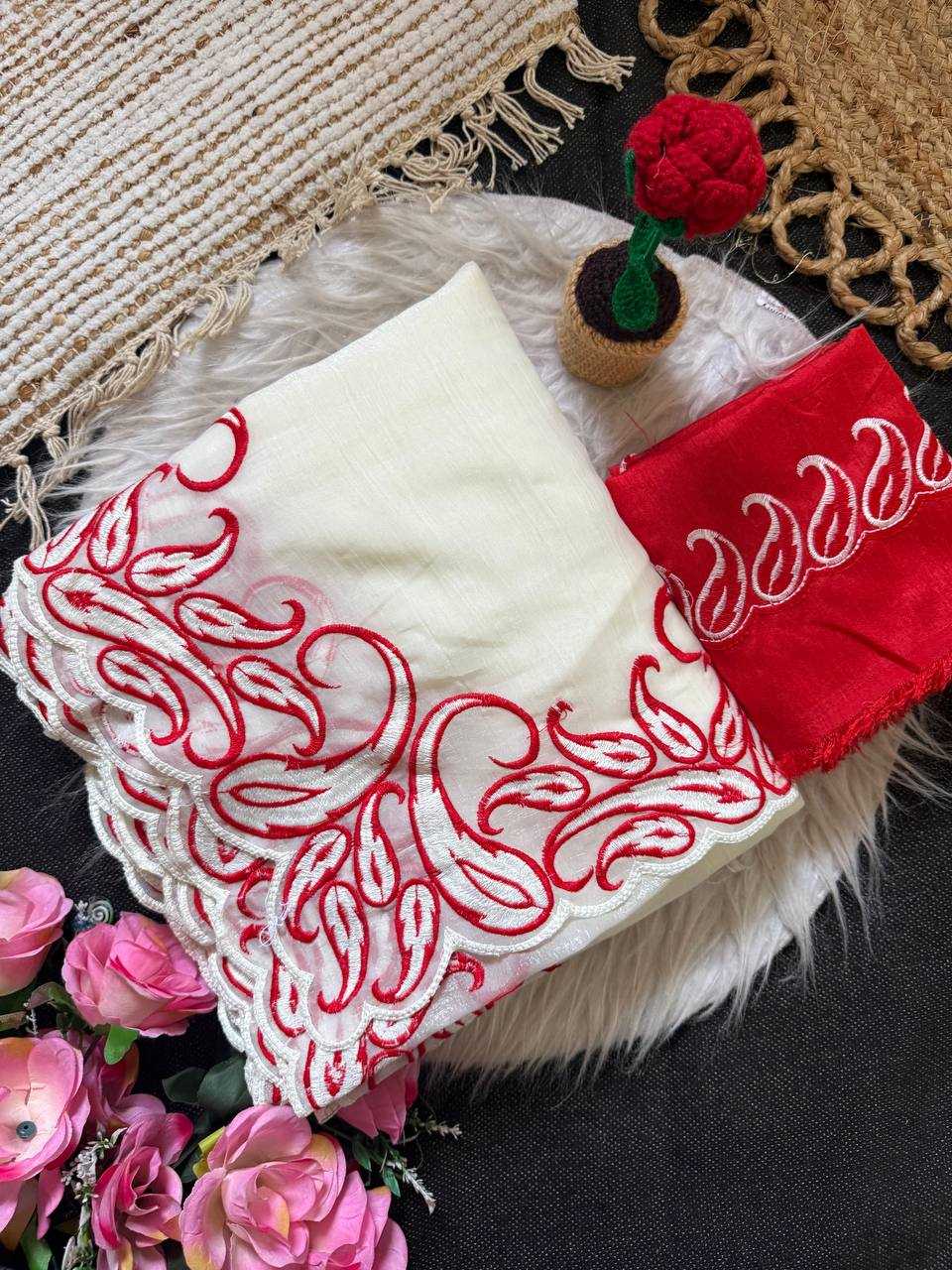 Crunchi Embroidered Saree