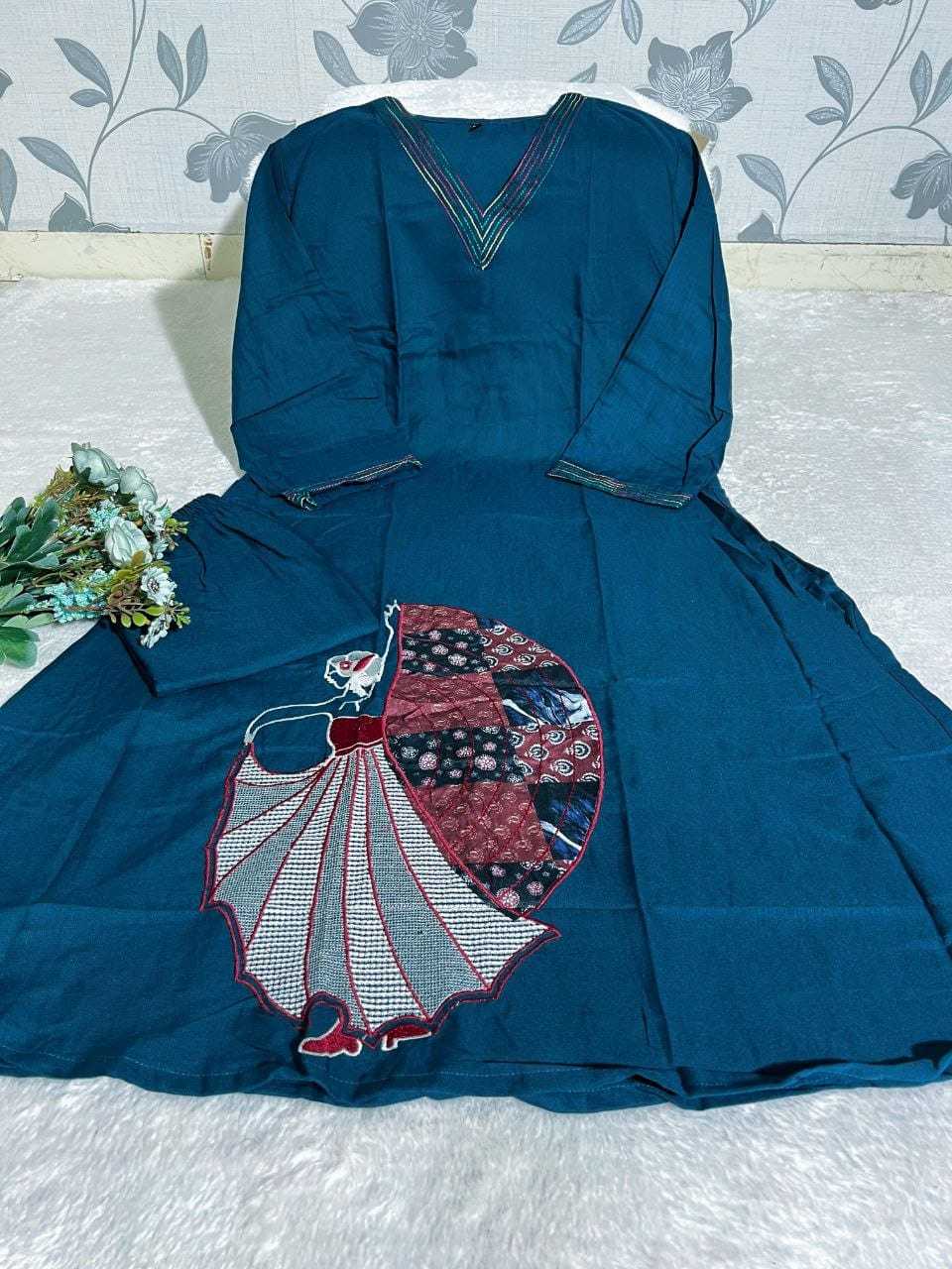 Embroidery Suit
