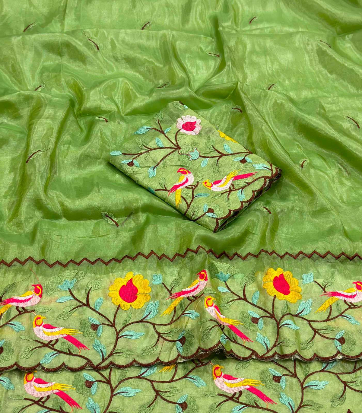 Ishani Crush Silk Soft Saree