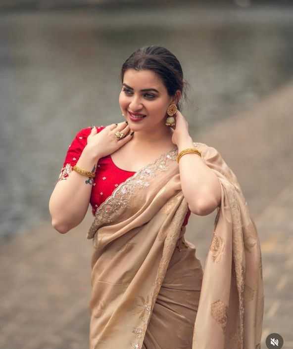 Crush Silk Traditional Saree
