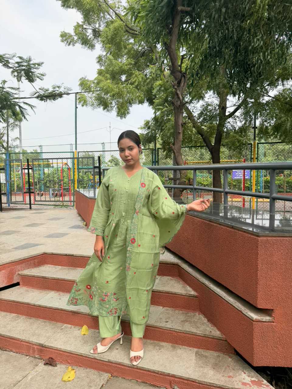 Aasmi Chanderi Soft Ladies Suit
