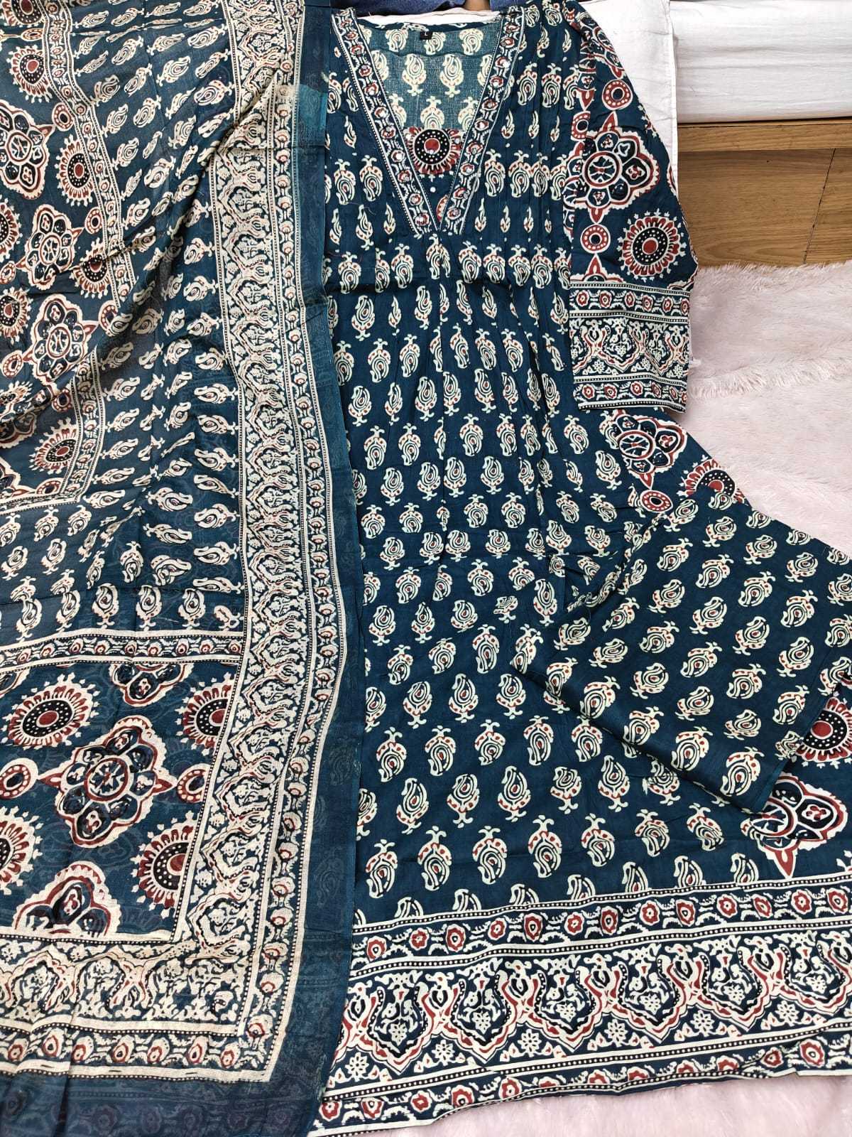 Hansika Cotton Printed Suit