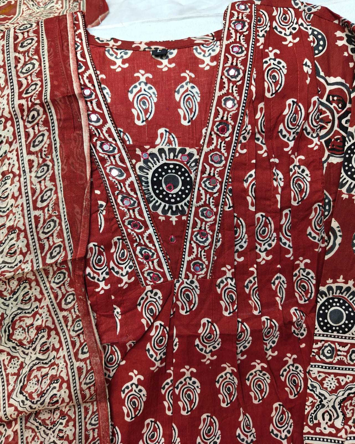 Hansika Cotton Printed Suit