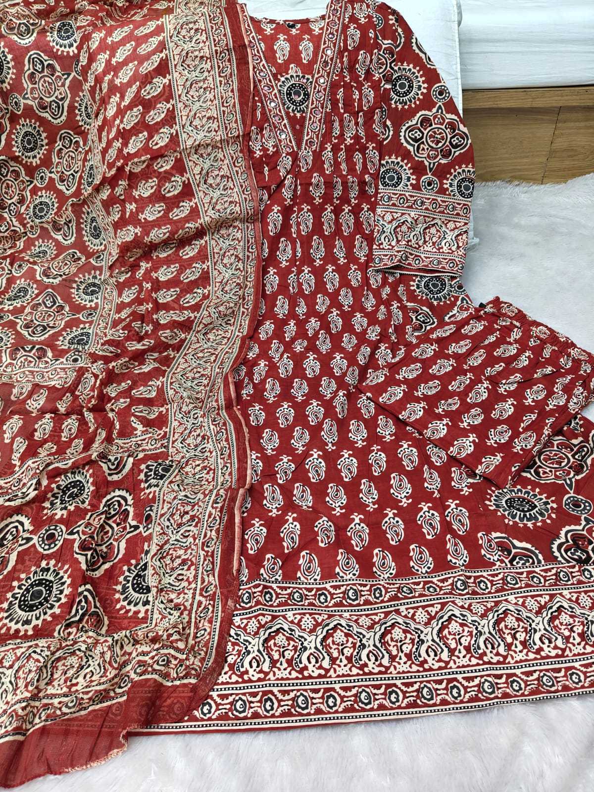 Hansika Cotton Printed Suit