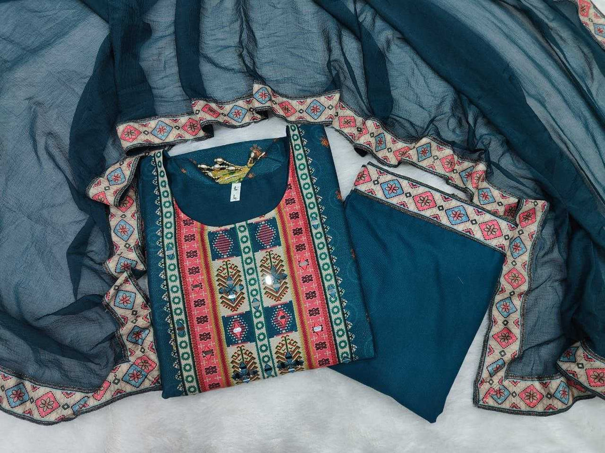 Colle Chinon Silk Printed Suit