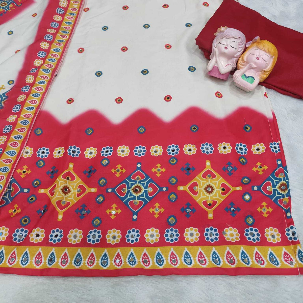 Comes Maslin Embroidery Suit in Yellow