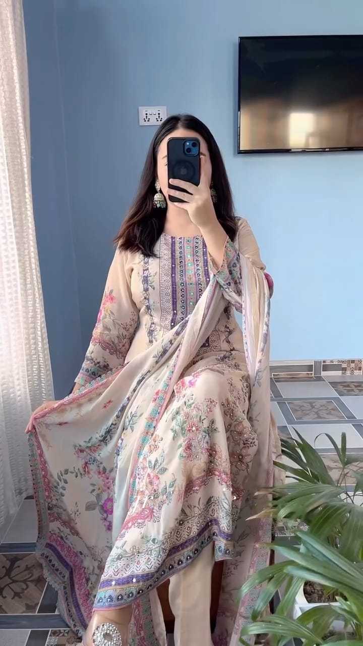 Maslin Printed Suit in Off White
