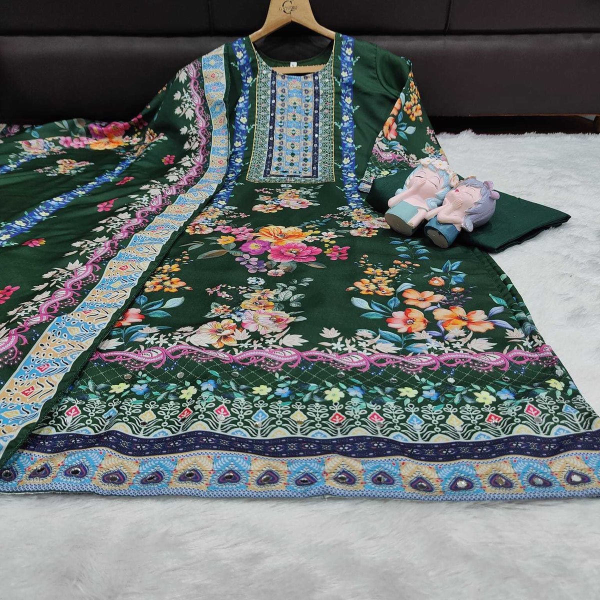 Maslin Printed Suit in Off White