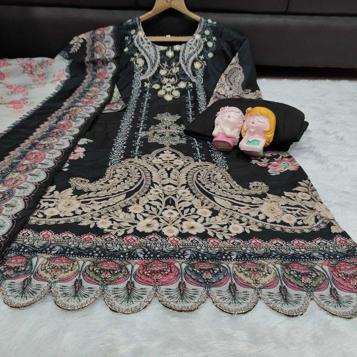 NEW Maslin Printed Suit