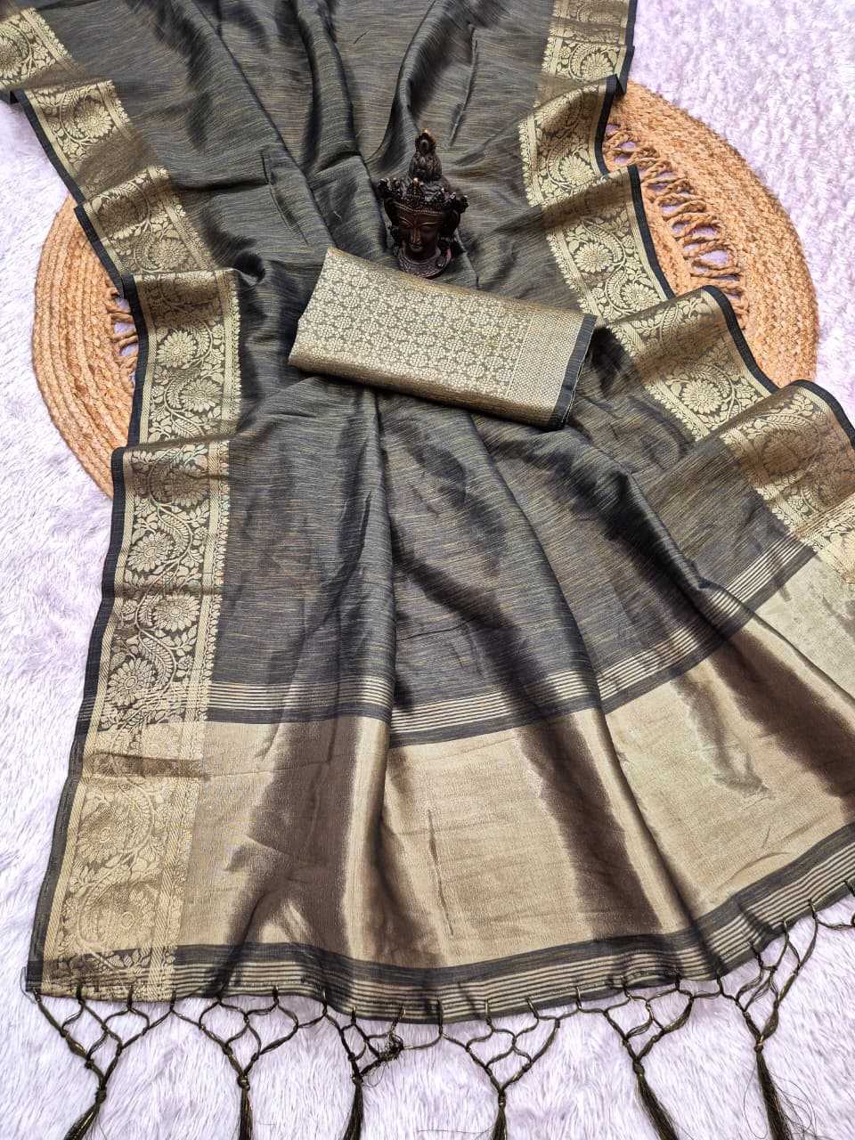 Flaguni Banarasi Soft Silk Saree