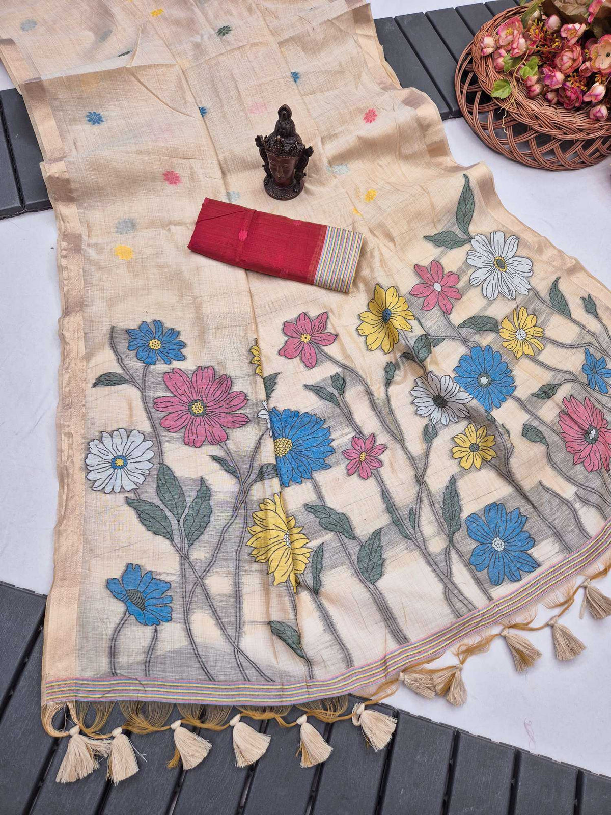 Flowers Cotton Zari Border Saree