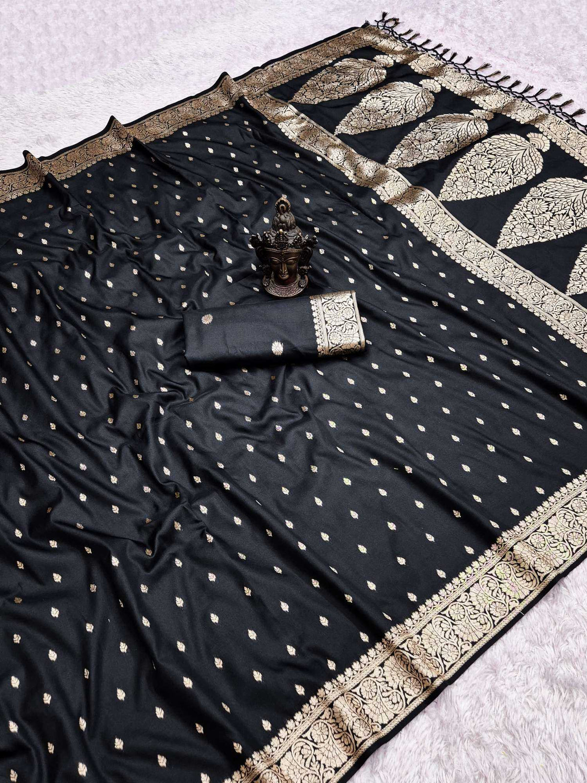 Kajal Banarasi Soft Silk Saree