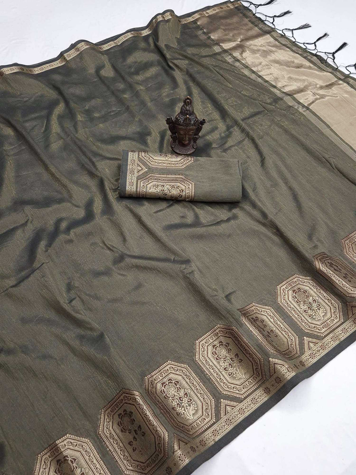 Mumtaj Banarasi Soft Silk Saree