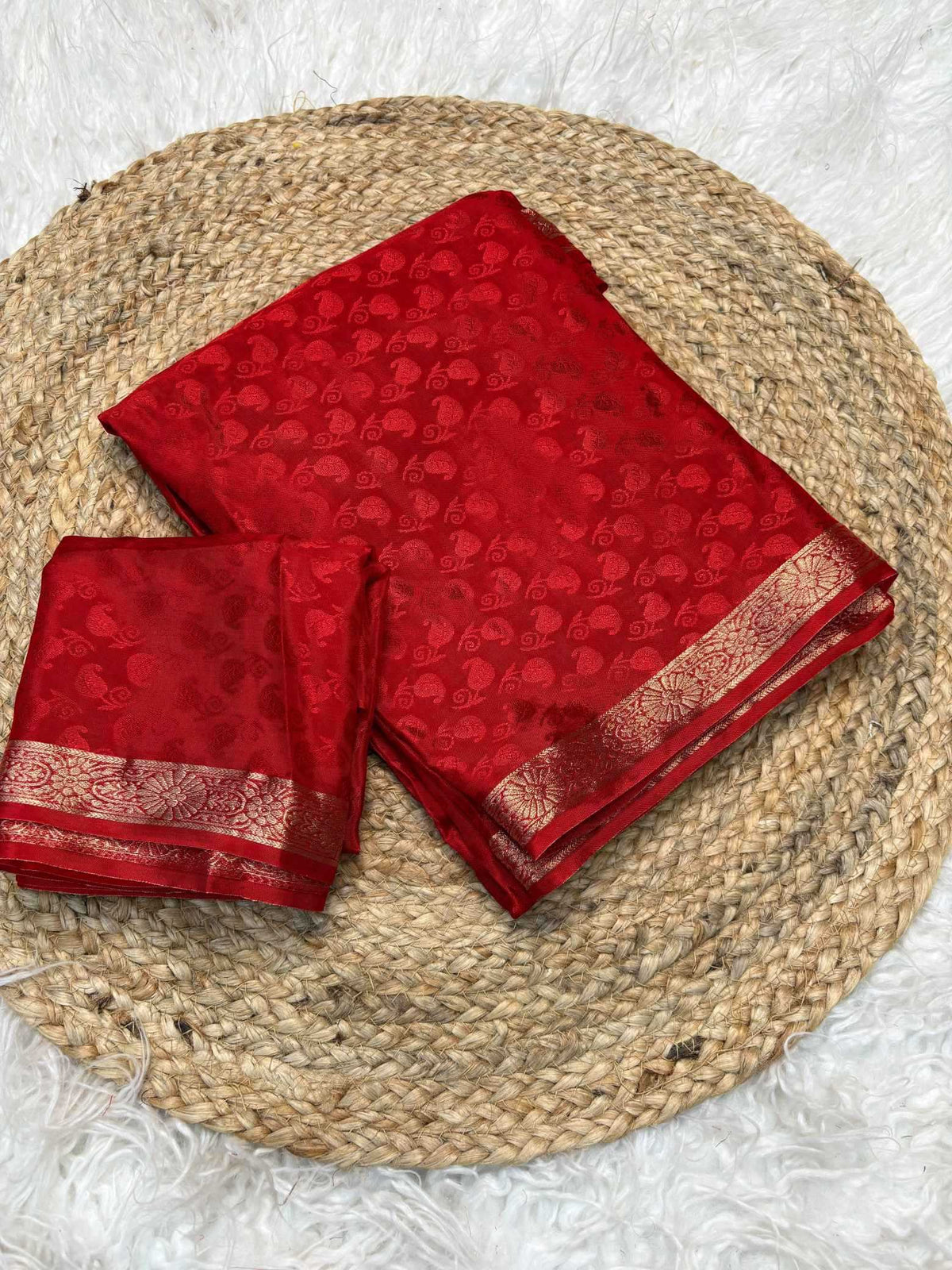 Abhithi Pure Viscos Jacquard Saree