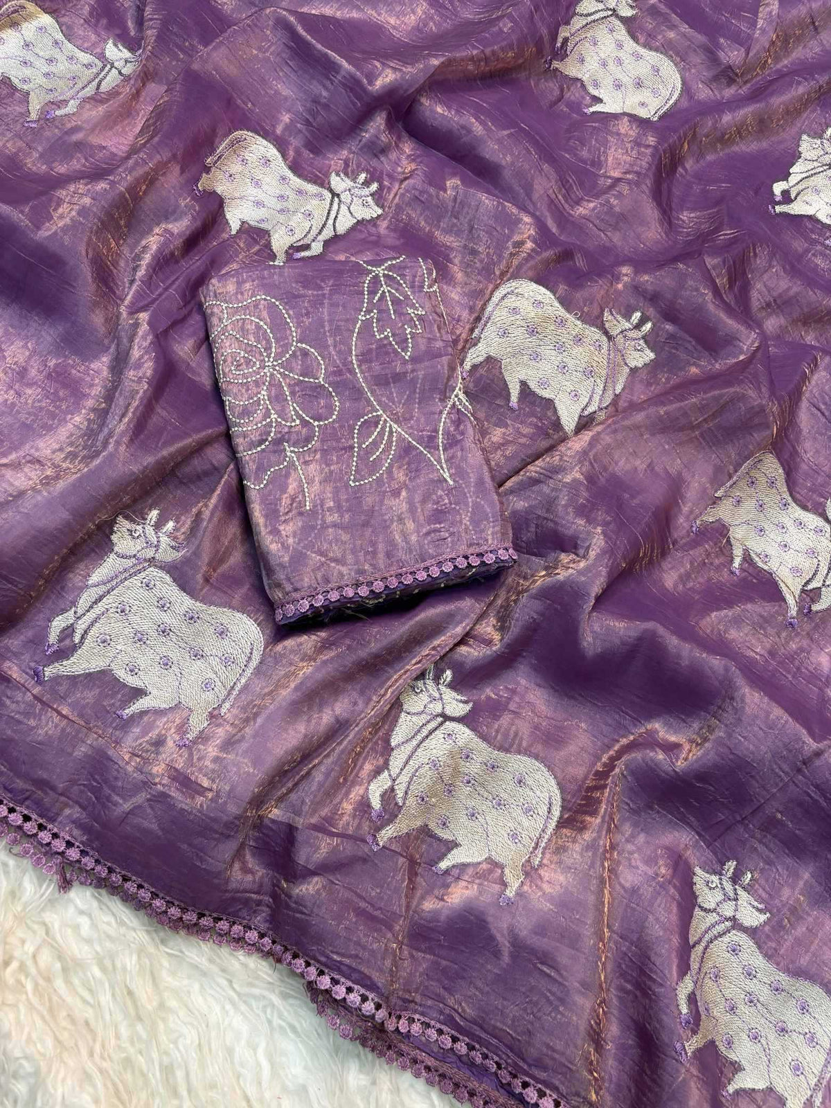 Cow Gold Crunchi Designer Saree