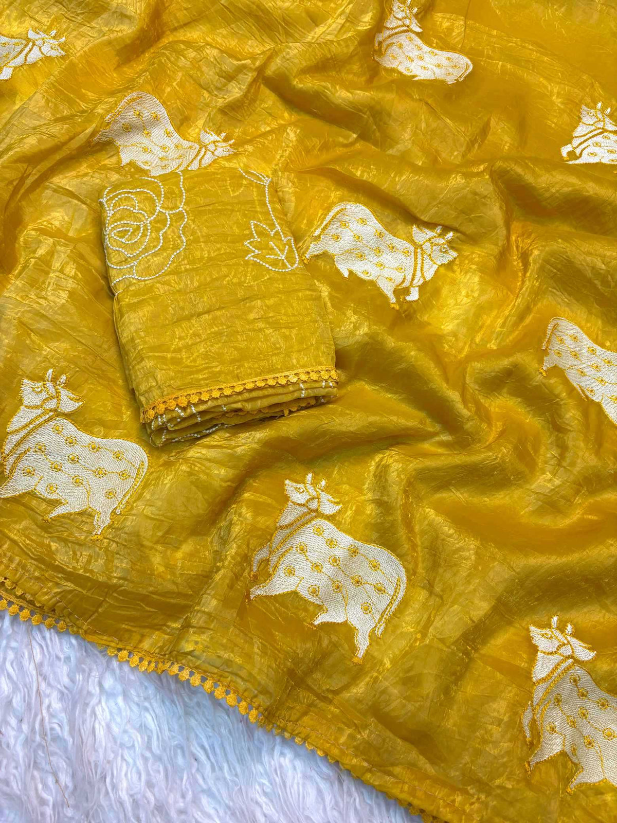 Cow Gold Crunchi Designer Saree