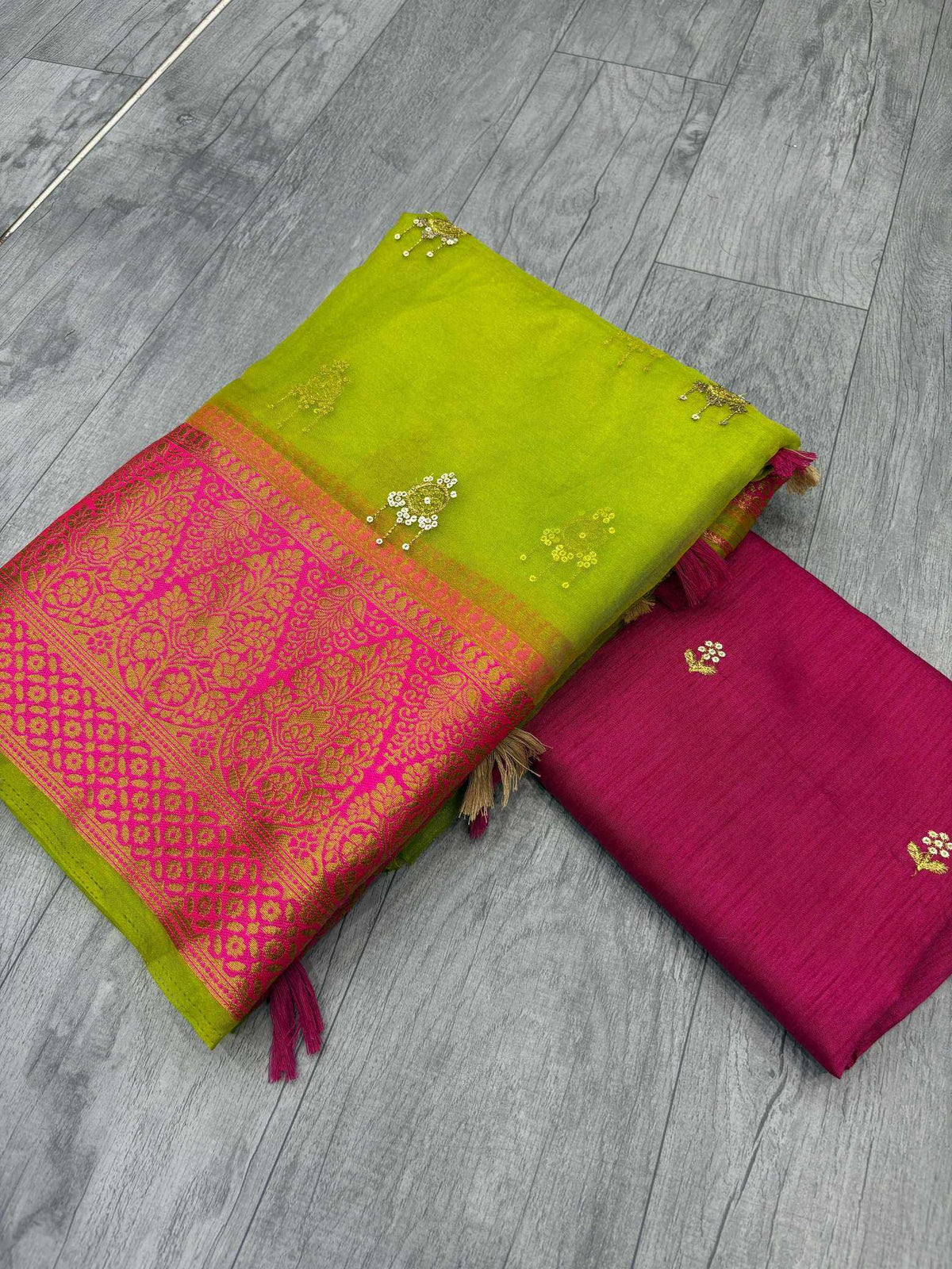 Rani Jhumka Organza Saree