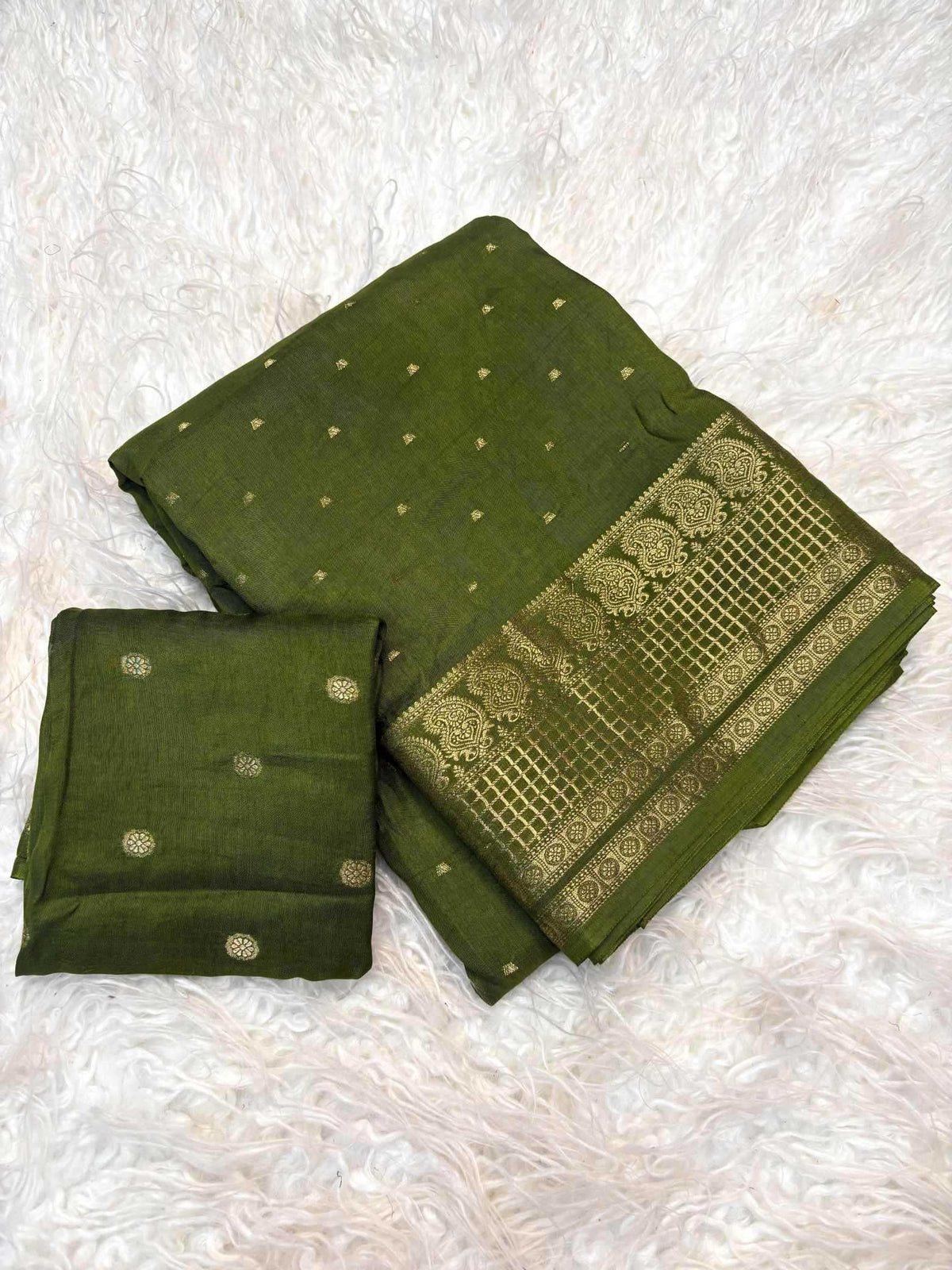 Shree Dola Jacquard Designer Saree