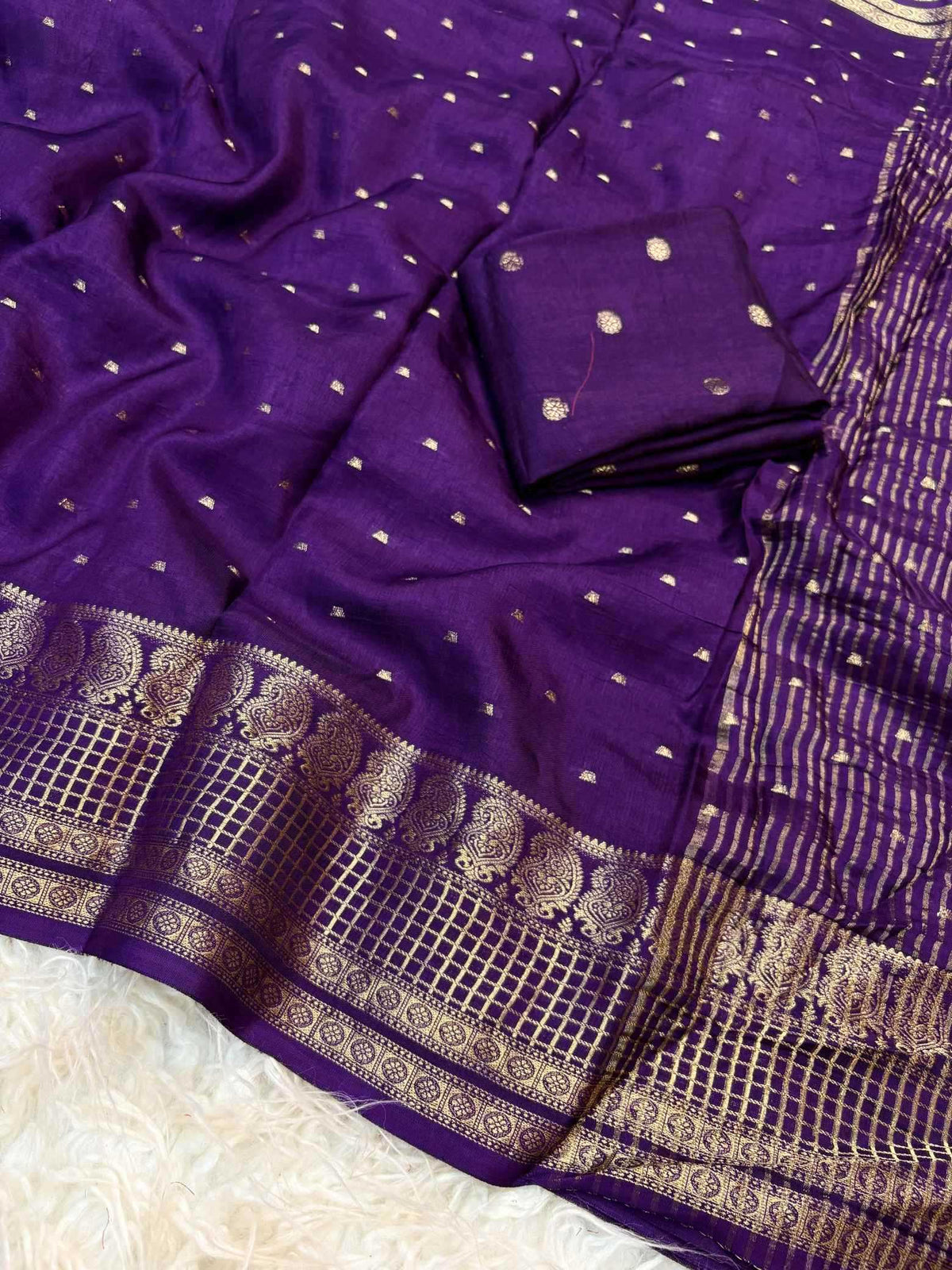 Shree Dola Jacquard Designer Saree