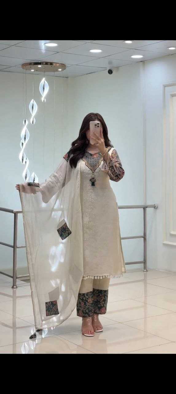 Fancy Ladies Suit
