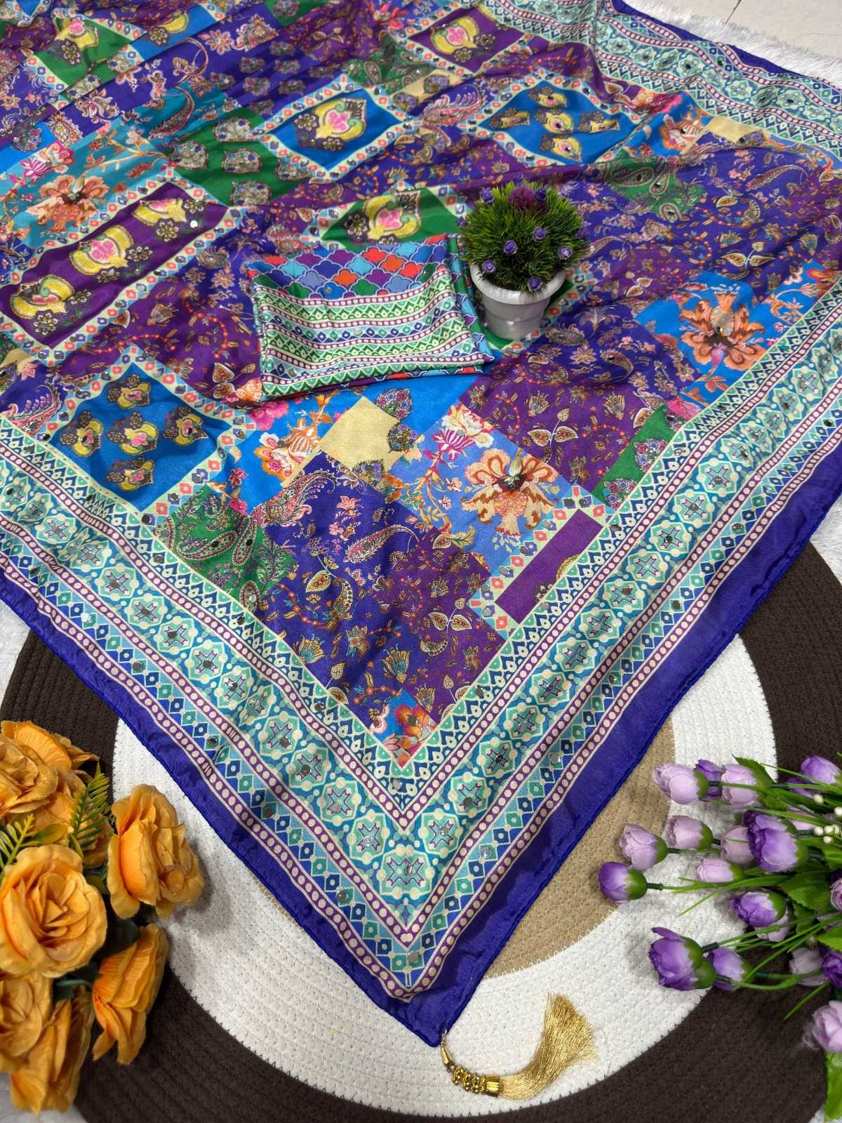 Heavy Chinnon Silk Designer Saree 057