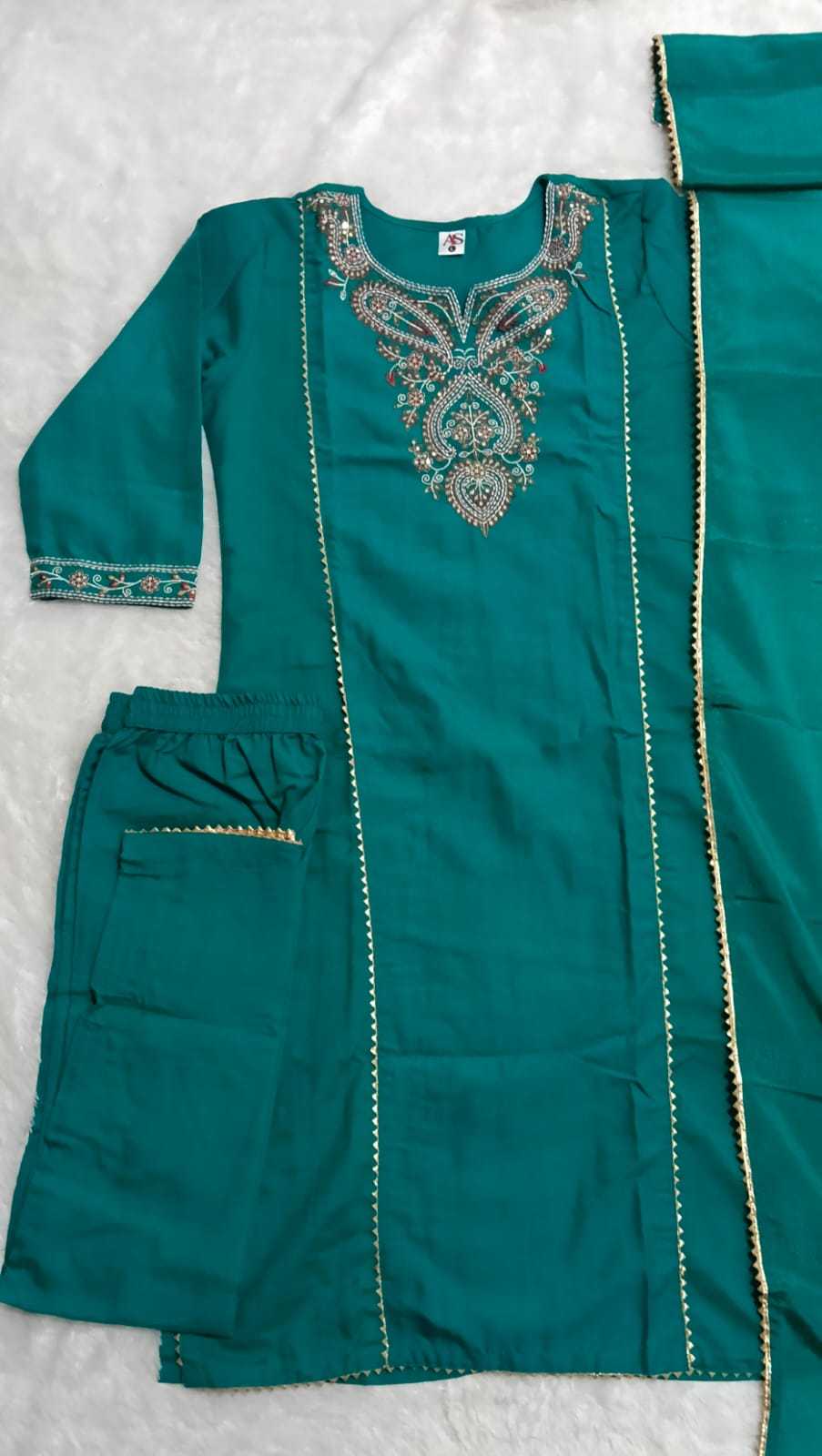 Slub Reyon Party Wear Kurti in Rama