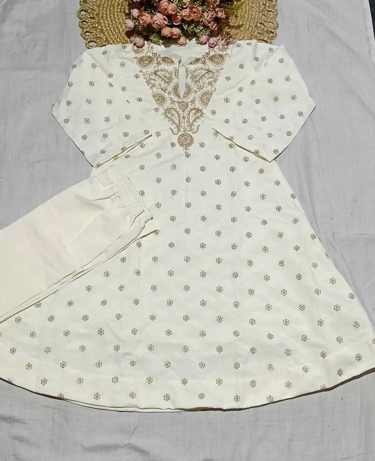GLA Silk Embroidery Suit