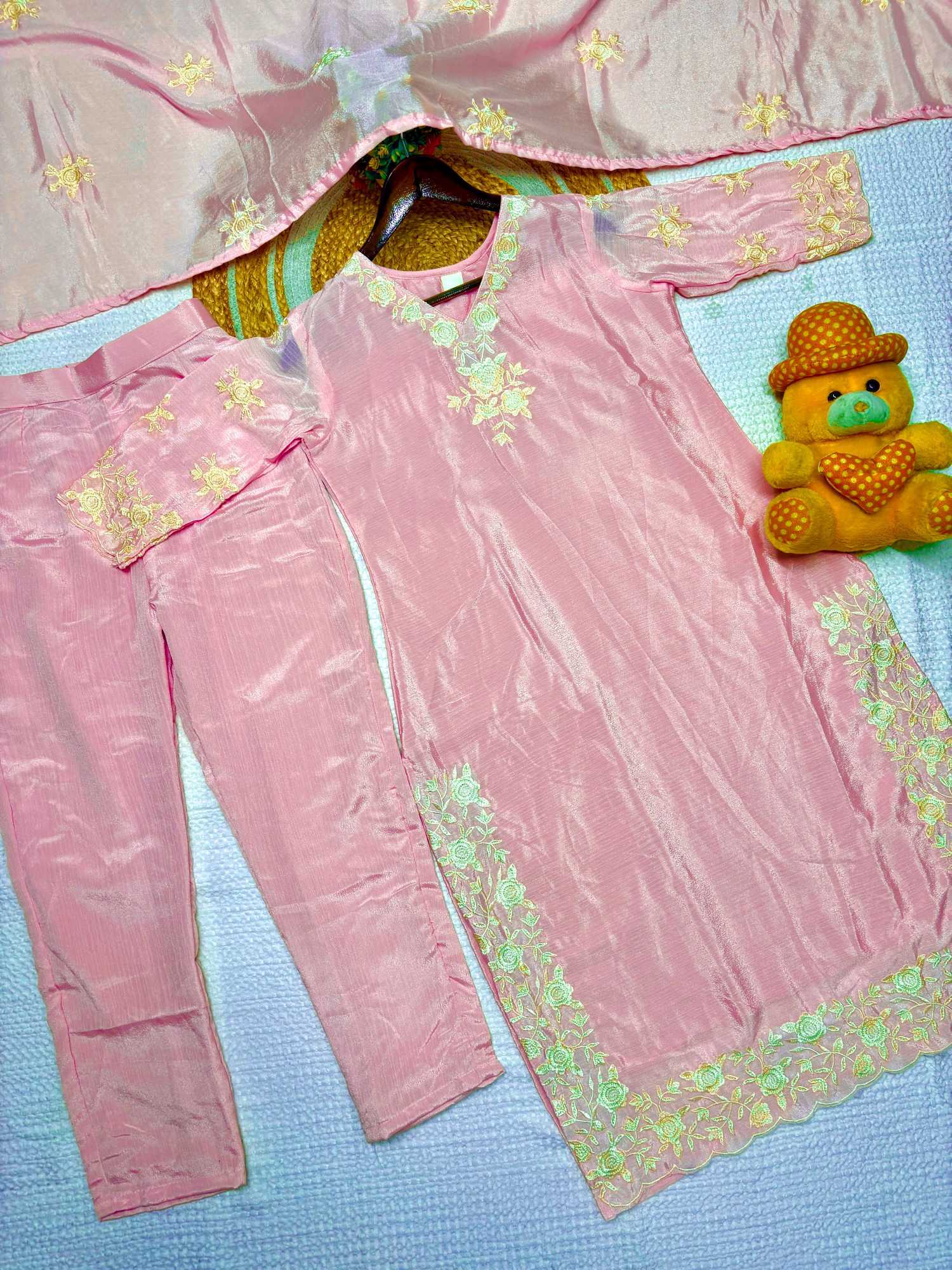 Chinon Ladies Suit