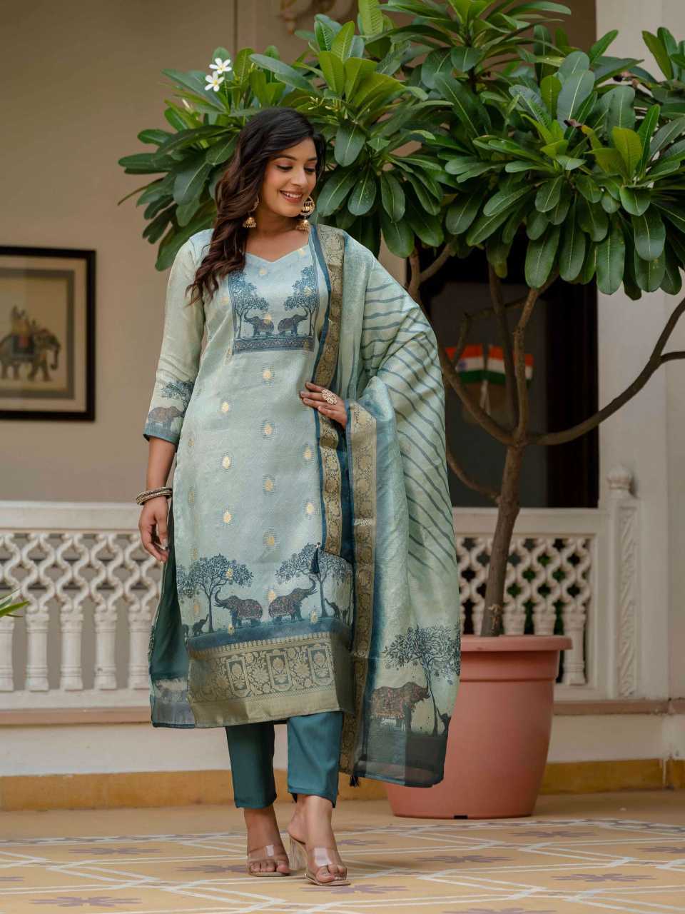 Jacquard Party Wear Suit