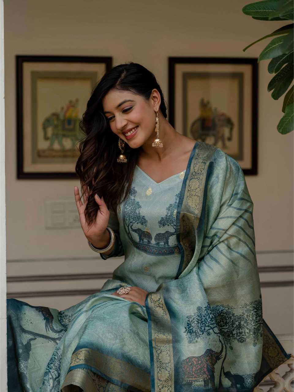 Jacquard Party Wear Suit