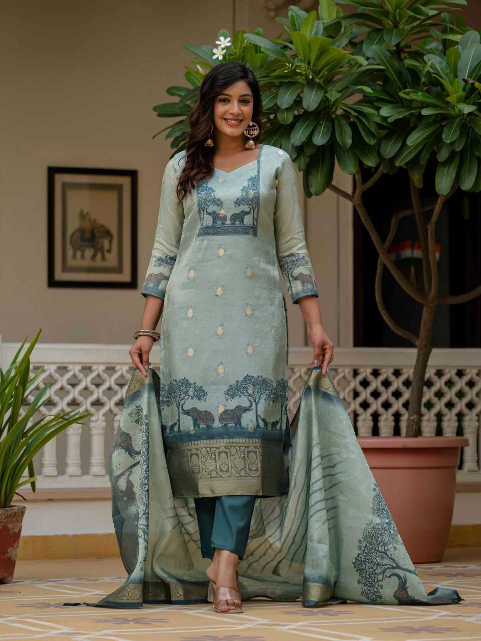 Jacquard Party Wear Suit
