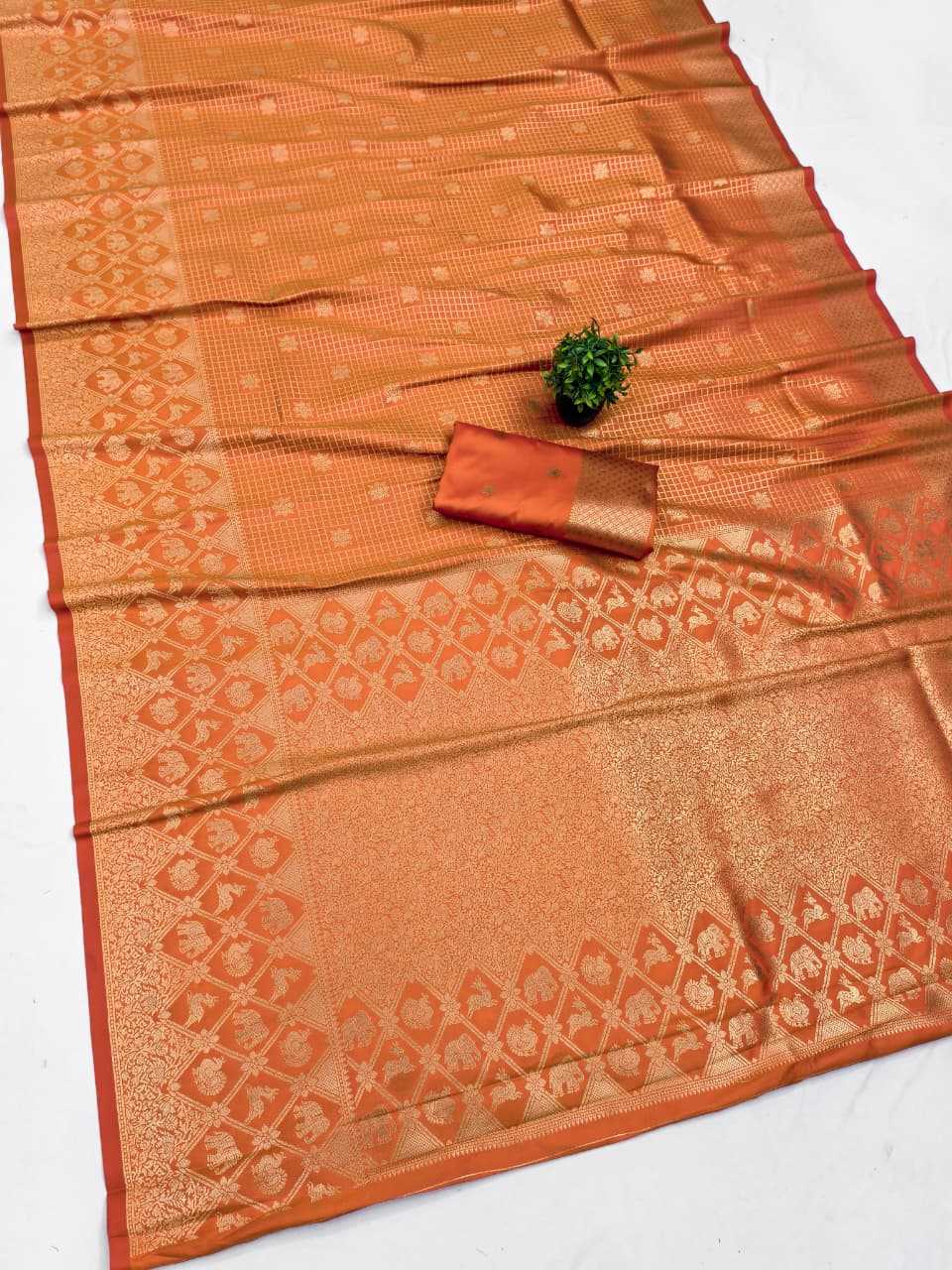 Ioniq Banarasi Soft Silk Saree