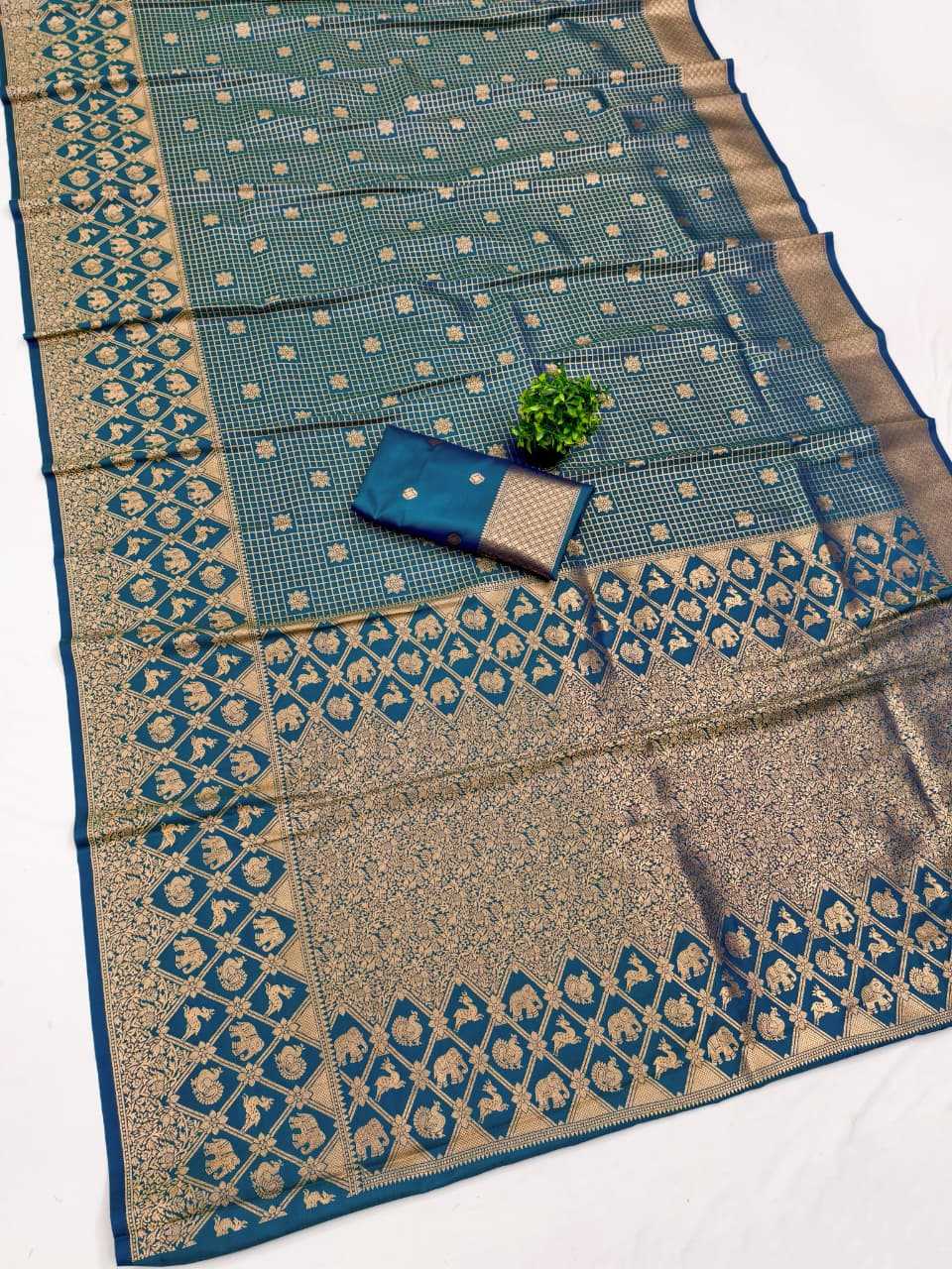 Ioniq Banarasi Soft Silk Saree