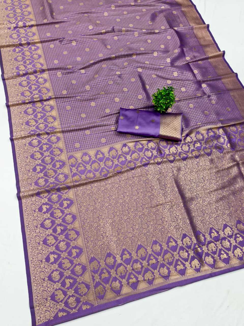 Ioniq Banarasi Soft Silk Saree