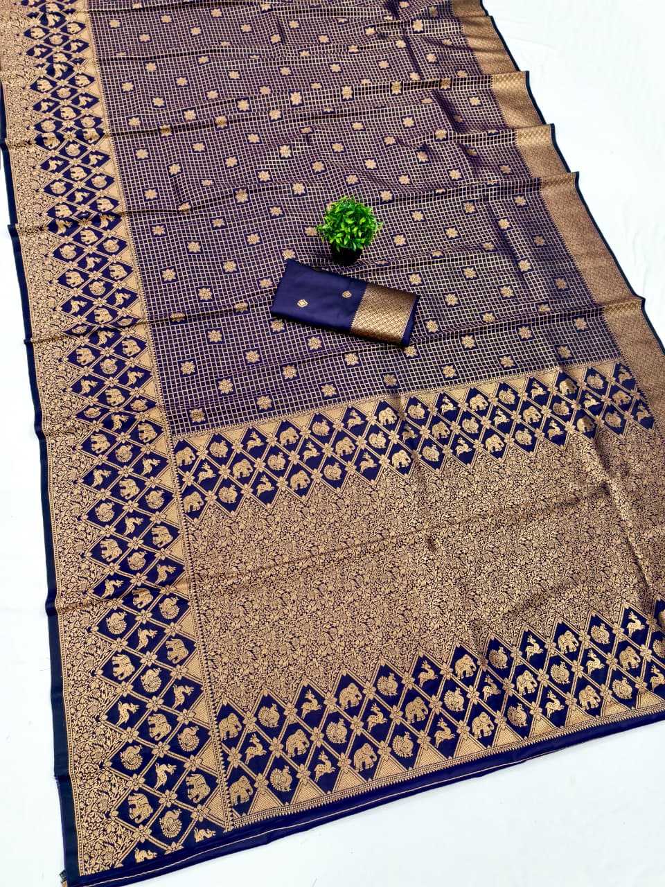Ioniq Banarasi Soft Silk Saree